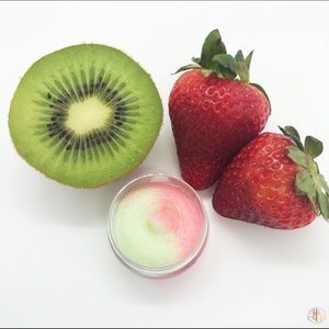 Strawberry-Kiwi Lip Scrub